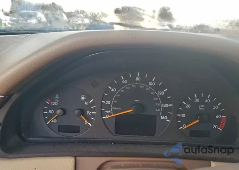 2002 Mercedes-Benz E 320 from USA, damaged, VIN WDBJF65J31B204836